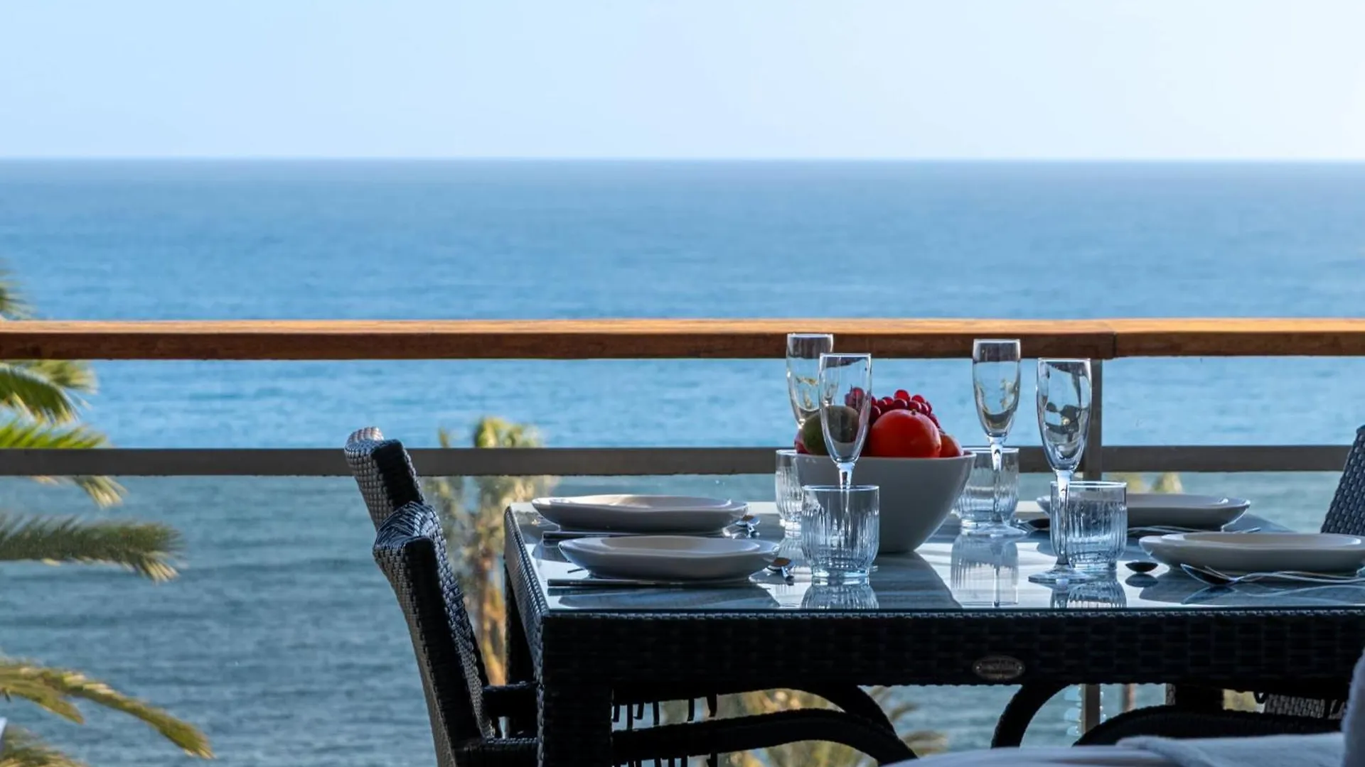 Apartment With Terrace Pool & Beach Access Golfe-Juan France