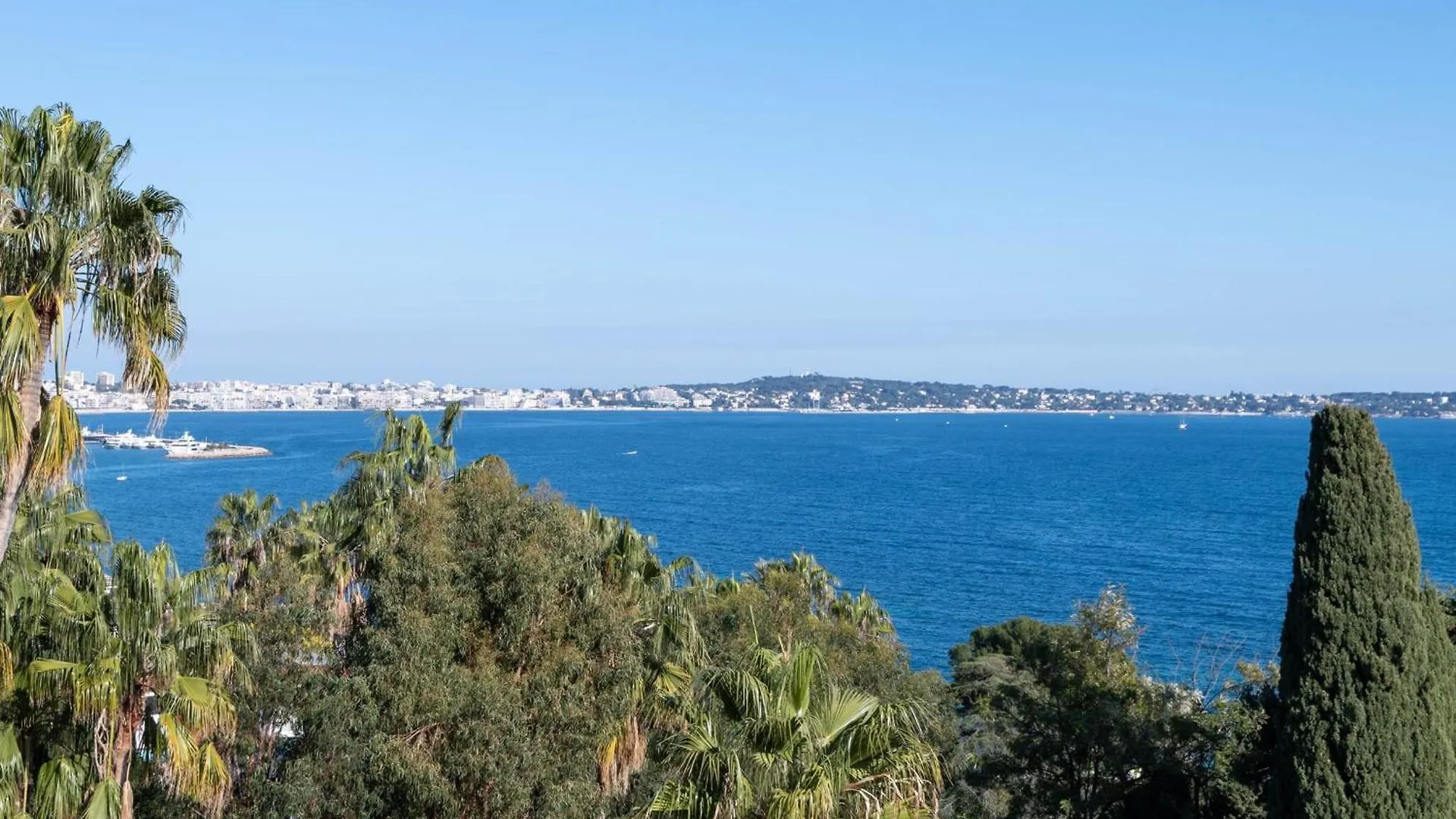Apartment With Terrace Pool & Beach Access Golfe-Juan 0*,