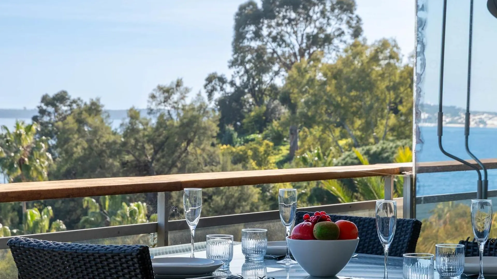 Apartment With Terrace Pool & Beach Access Golfe-Juan