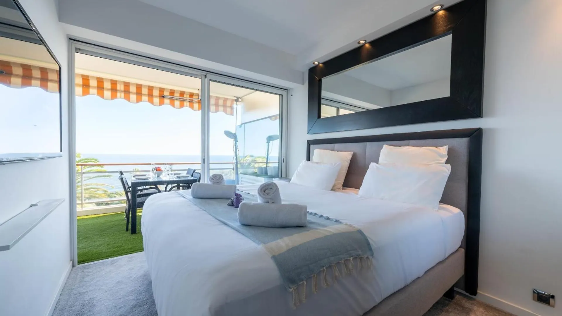Apartment With Terrace Pool & Beach Access Golfe-Juan